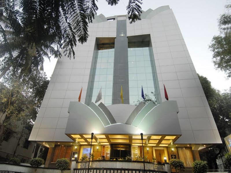 The Coronet Hotel Pune Exterior photo